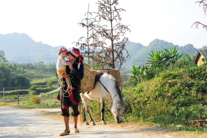 Meeting the Dao ethnic people